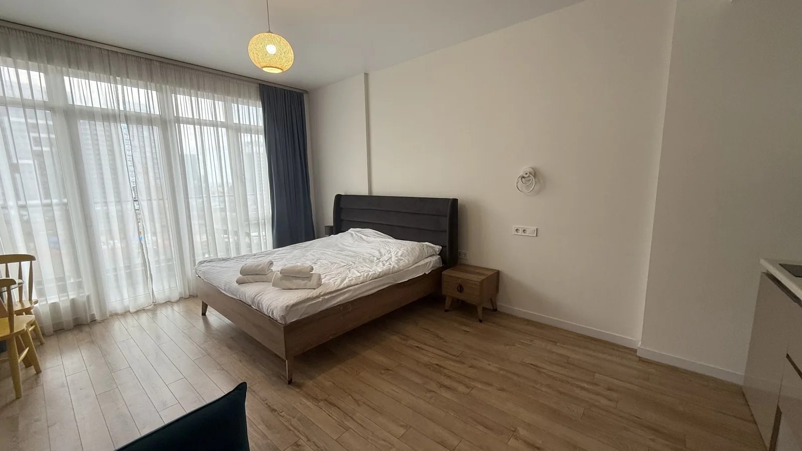 Living and sleeping area · F 509 · 3